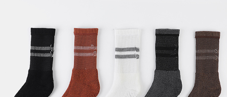 Winter Ins Pilates Long Socks Non-Slip Yoga Socks Cotton Wholesale Women's Mid-Calf Length Loose Socks plus Thick Terry