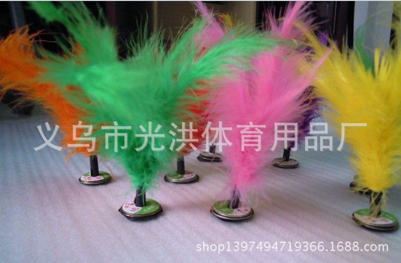 Factory Direct Sales Kick Shuttlecock Children's Traditional Entertainment Competition Small Sporting Goods Turkey Feather Shuttlecock Kick Shuttlecock Factory Direct Sales Kick Shuttlecock Children's Traditional Entertainment Competition Small Sporting Goods Turkey Feather Shuttlecock Kick Shuttlecock