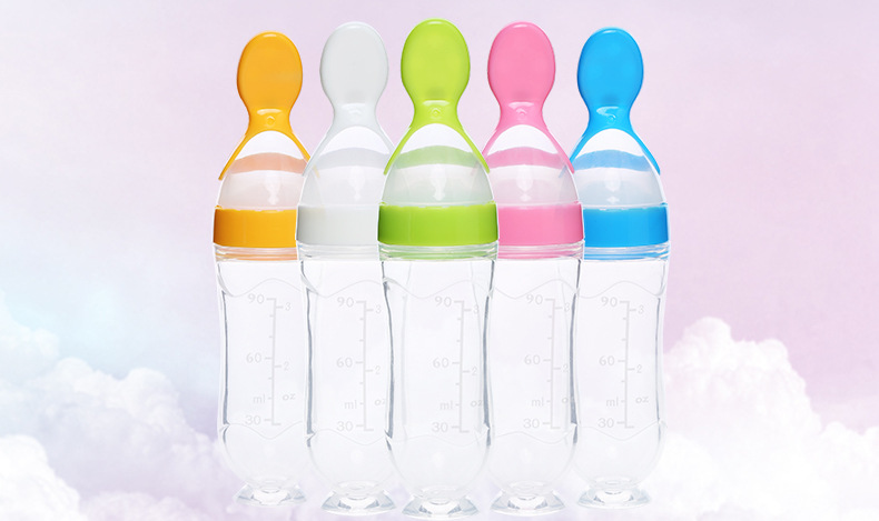 Baby with suction cup rice paste bottle soft silica gel Baby auxiliary food god extruded tumbler type rice such as \"bean tool