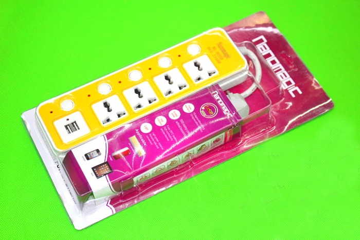 Factory Price Wholesale British Standard Plug with Switch Socket Safety Power Strip Extension Cable Patch Board Patch Board Factory Price Wholesale British Standard Plug with Switch Socket Safety Power Strip Extension Cable Patch Board Patch Board
