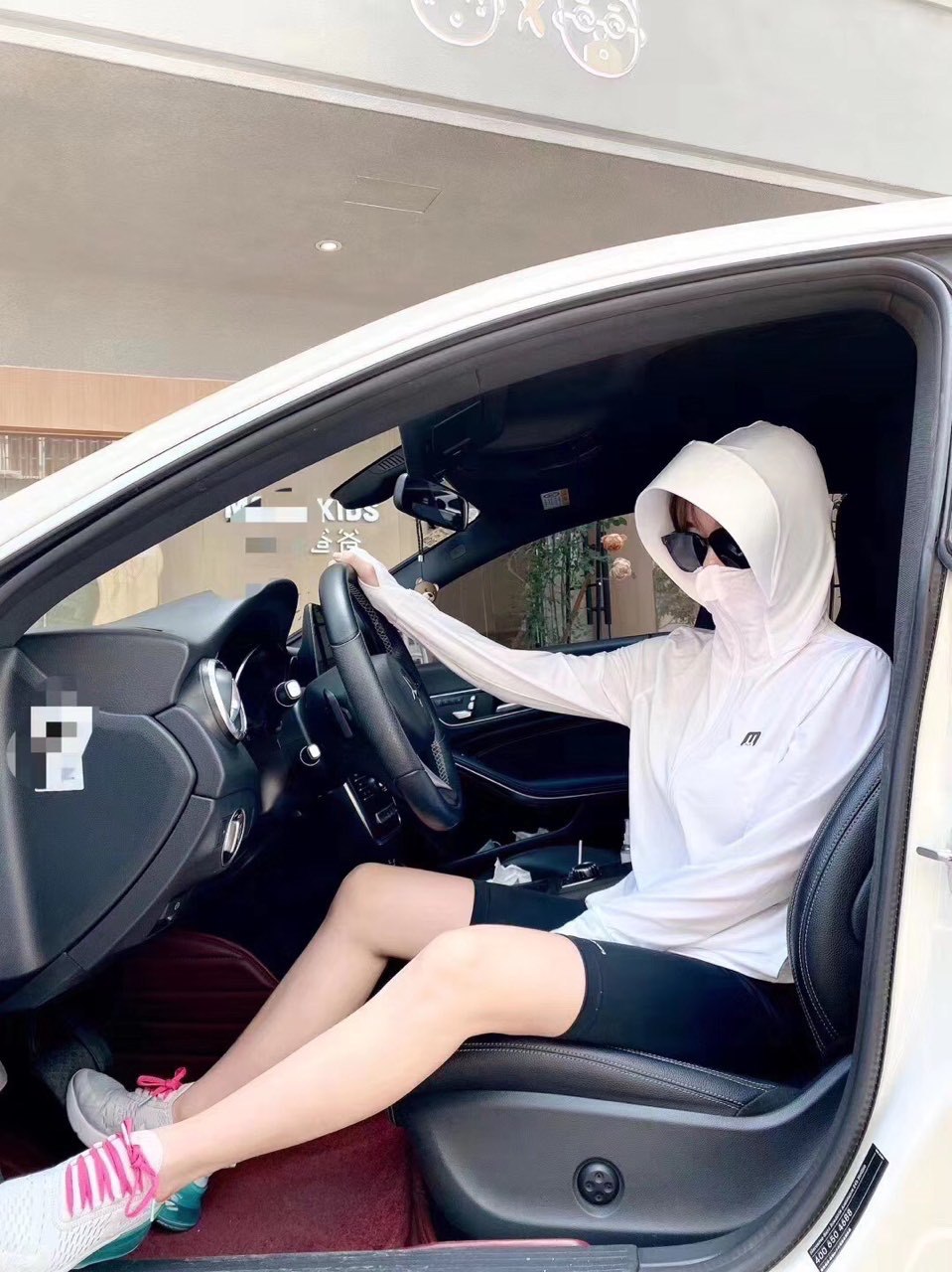 New Summer Ice Silk Breathable Sun Protection Clothing with Finger Lock Couple Outdoor Riding Fashion Sun-Proof Hooded Sun Protection Clothing New Summer Ice Silk Breathable Sun Protection Clothing with Finger Lock Couple Outdoor Riding Fashion Sun-Proof Hooded Sun Protection Clothing