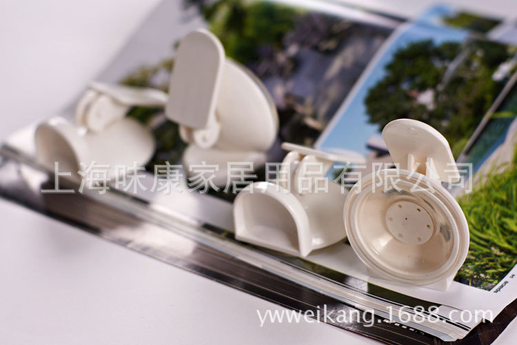 Bao Baoyi door child safety activities to prevent the baby baby door opened the window door lock