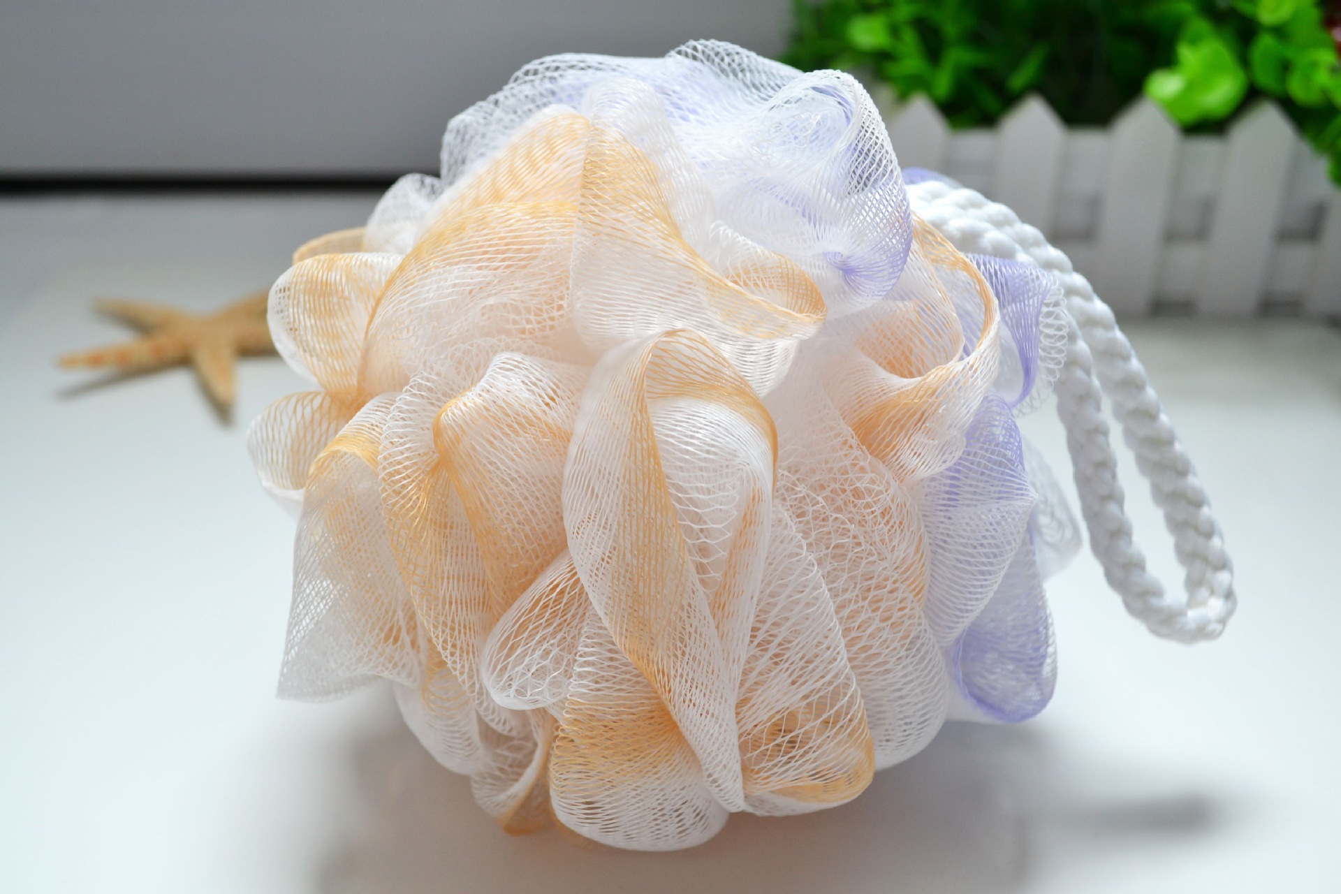 Cleanse skin bath flower bath ball soft bubbling bath ball.