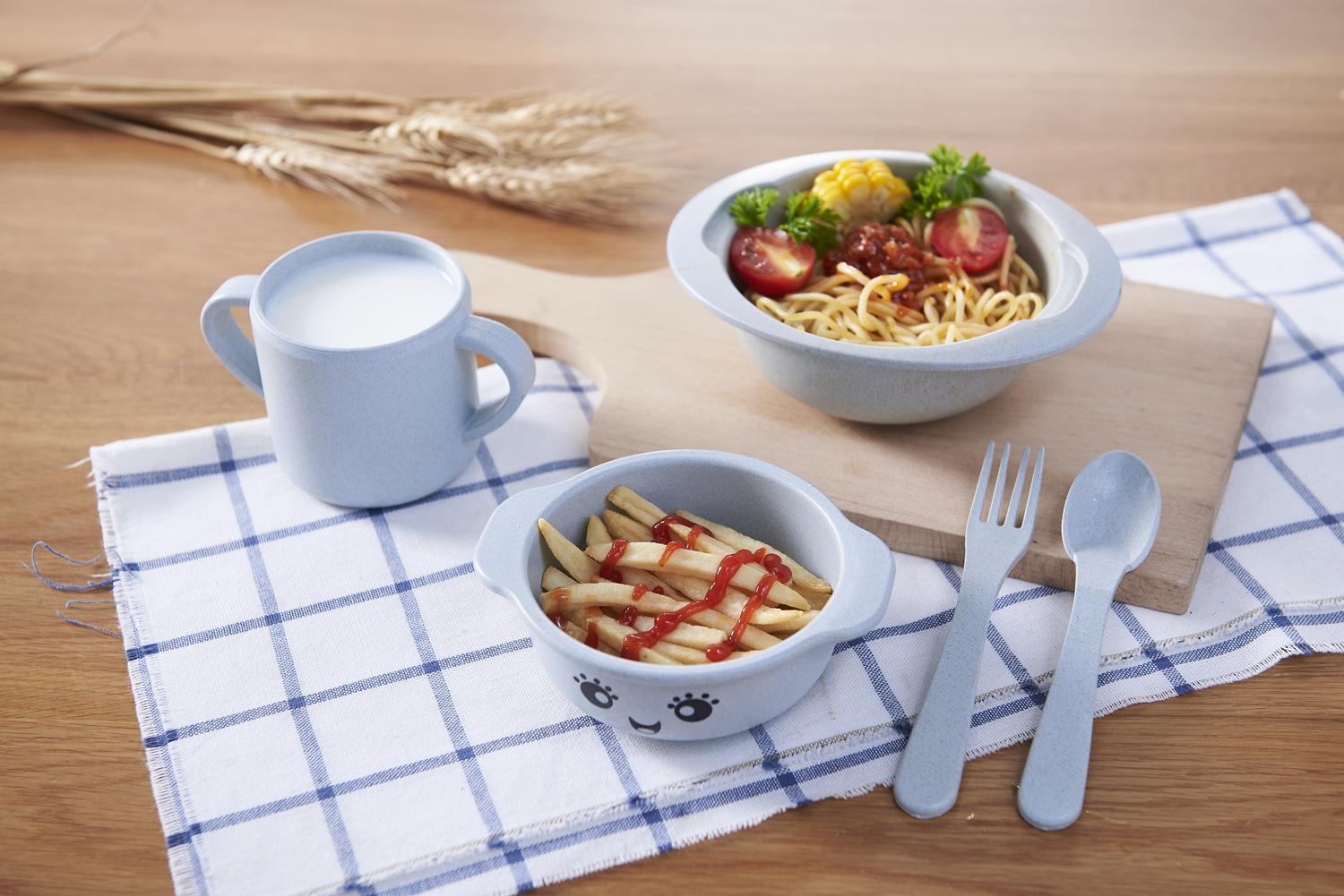 Wheat Straw Children's Bowl Tableware Set Cartoon-Shaped Spork Fruit Dish Poster Cute Gift Set Wheat Straw Children's Bowl Tableware Set Cartoon-Shaped Spork Fruit Dish Poster Cute Gift Set