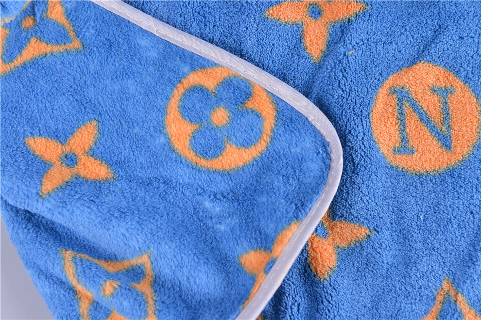 Household Men and Women Bathing Bath Towel Adult Wearable Large Bath Towel Water-Absorbing Quick-Drying Pure Cotton Cute Embroidery Children Wrapping Towel Household Men and Women Bathing Bath Towel Adult Wearable Large Bath Towel Water-Absorbing Quick-Drying Pure Cotton Cute Embroidery Children Wrapping Towel