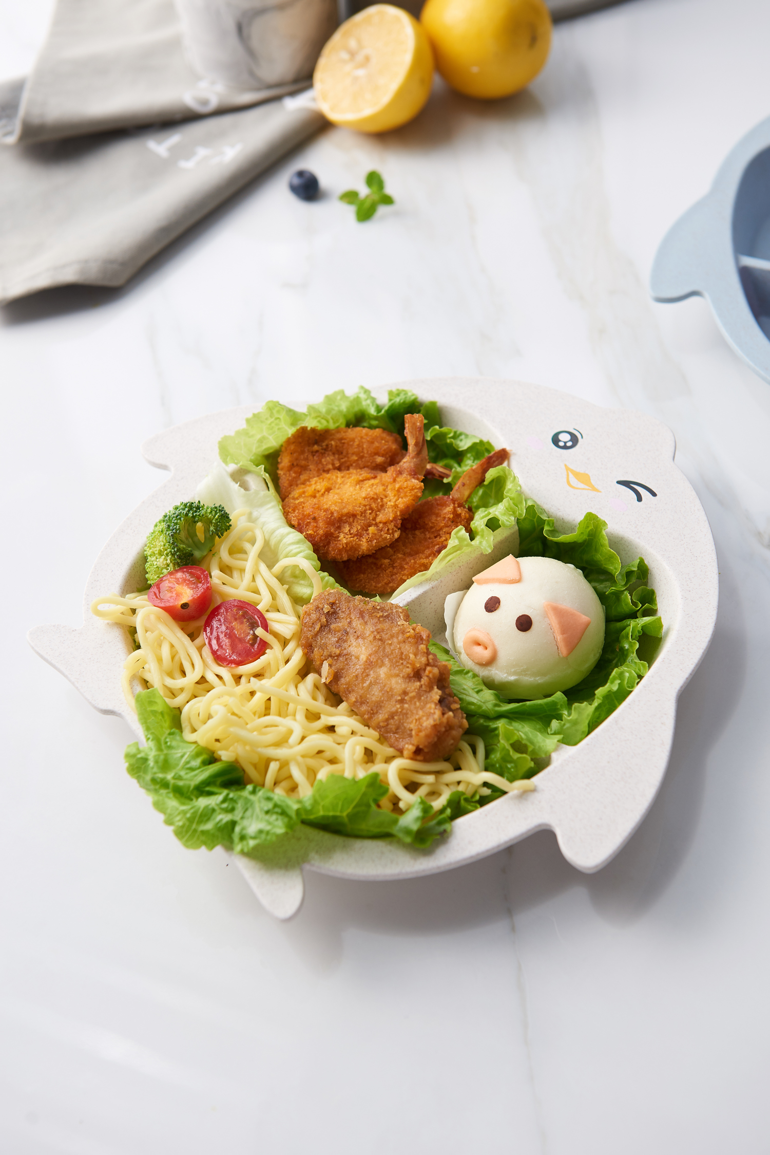 Children tableware wheat straw children suit cartoon penguin three piece set of spoon fork plate set three grid plate Children tableware wheat straw children suit cartoon penguin three piece set of spoon fork plate set three grid plate