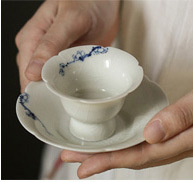 Handmade and HandPainted Cover Bowl Pot Tray Kung Fu Tea Set Dry Tea Table Retro Celadon Glaze NonTray Cover Bowl Handmade and HandPainted Cover Bowl Pot Tray Kung Fu Tea Set Dry Tea Table Retro Celadon Glaze NonTray Cover Bowl