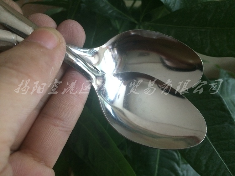 Jieyang Wholesale Stainless Steel Tableware Spoon 2 Yuan Store Source Manufacturer Soup Spoon Small Spoon Daily Necessities