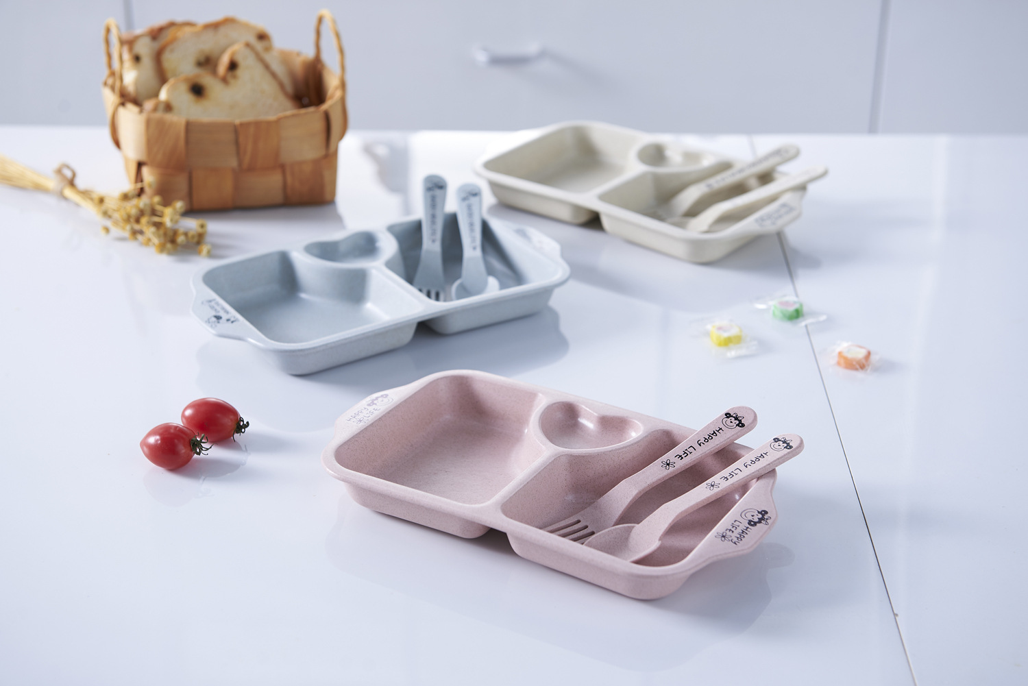 Printed Love Environmental Protection Wheat Straw Children&#039;s Home Tableware Food Tray Set with Children&#039;s Chopsticks Spoon Fork