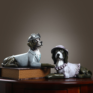 A set of three European - style money female character resin handicraft creative gift sitting room wine cabinet TV cabinet decoration A set of three European - style money female character resin handicraft creative gift sitting room wine cabinet TV cabinet decoration