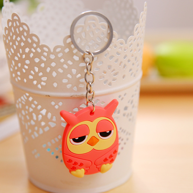 With the card paper South Korea cute cartoon silicone car key ring creative couples model key ring small pendant key.