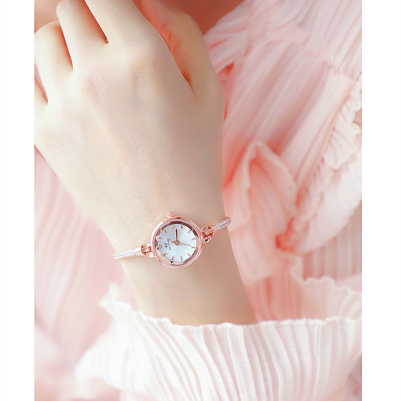 BS New Arrival Hot Sale Watch Factory Direct Sales Foreign Trade Linked List Customization Women&#039;s Watch Full of Diamonds One Piece Dropshipping Fa1676