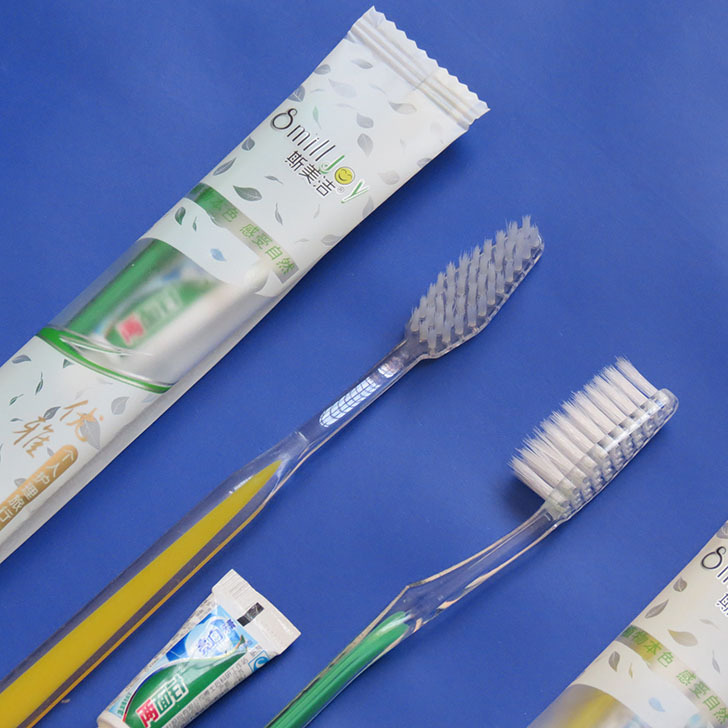 Hotel Toothbrush Toothpaste Set Disposable Hotel Toiletries a Set of Hotel Tooth-Cleaners