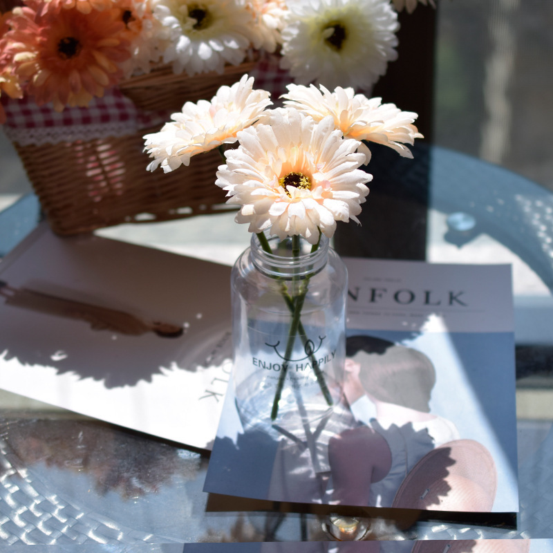 Flower Artificial Flower Wedding Bouquet African Chrysanthemum Colorful Chrysanthemum Table Decoration Furnishings Flower Artificial Flower Wedding Bouquet African Chrysanthemum Colorful Chrysanthemum Table Decoration Furnishings