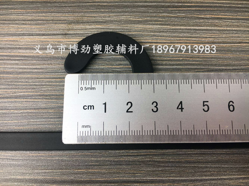 Manufacturer spot Double square scarf hook Silk scarf hook pants hook rack plastic hook supermarket display rack Manufacturer spot Double square scarf hook Silk scarf hook pants hook rack plastic hook supermarket display rack