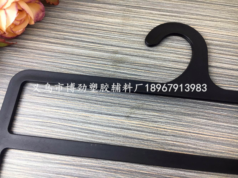 Manufacturer spot Double square scarf hook Silk scarf hook pants hook rack plastic hook supermarket display rack Manufacturer spot Double square scarf hook Silk scarf hook pants hook rack plastic hook supermarket display rack