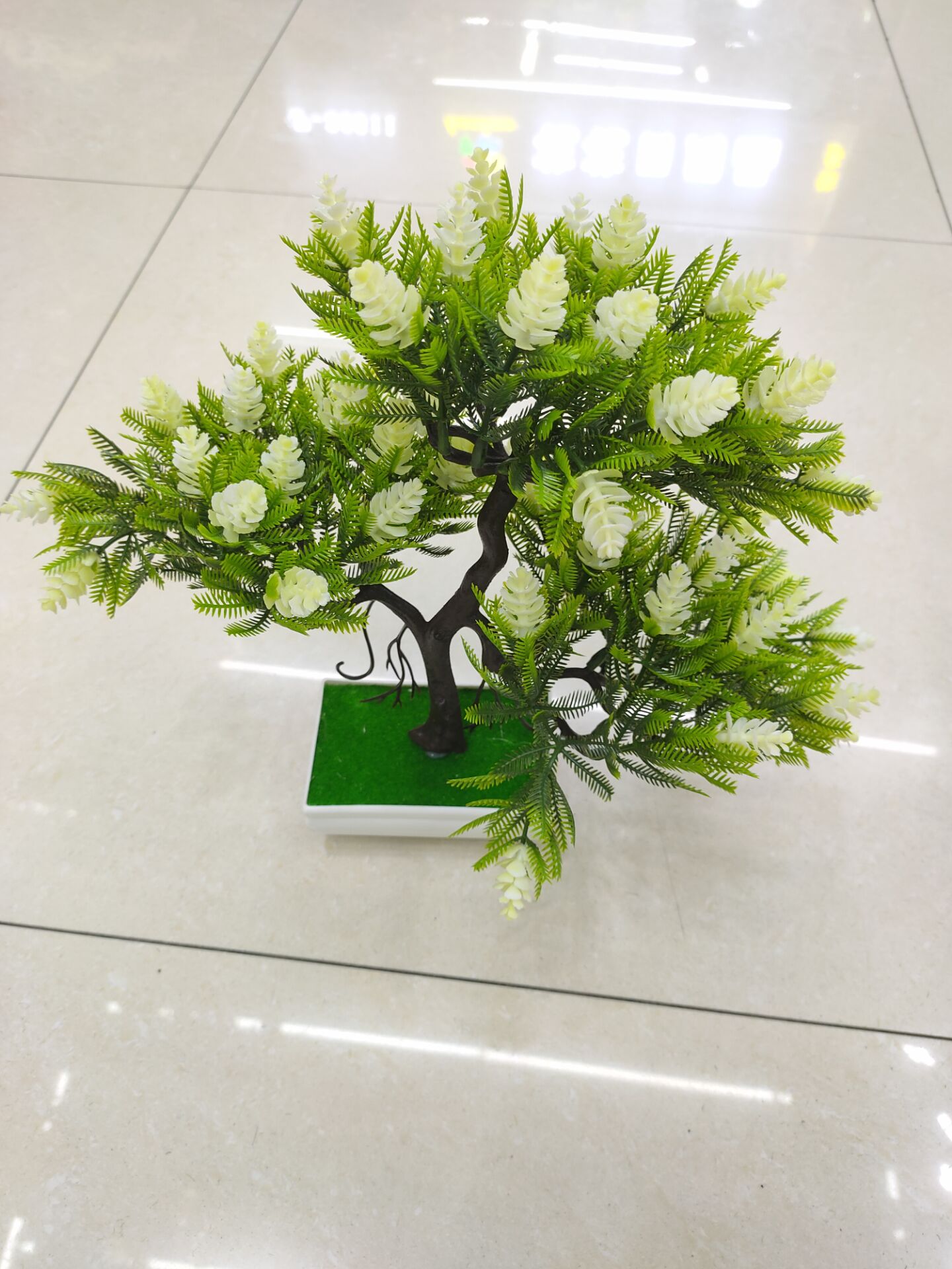Simulation bonsai plastic basin three-fork small arbutus fruit tree decoration living room bedroom and so on Simulation bonsai plastic basin three-fork small arbutus fruit tree decoration living room bedroom and so on
