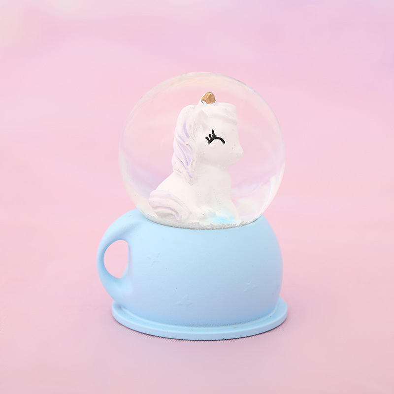 45 Small Cartoon Character Crystal Ball Cake with Light Car Home Decoration Gift Gift Plastic Crafts 45 Small Cartoon Character Crystal Ball Cake with Light Car Home Decoration Gift Gift Plastic Crafts