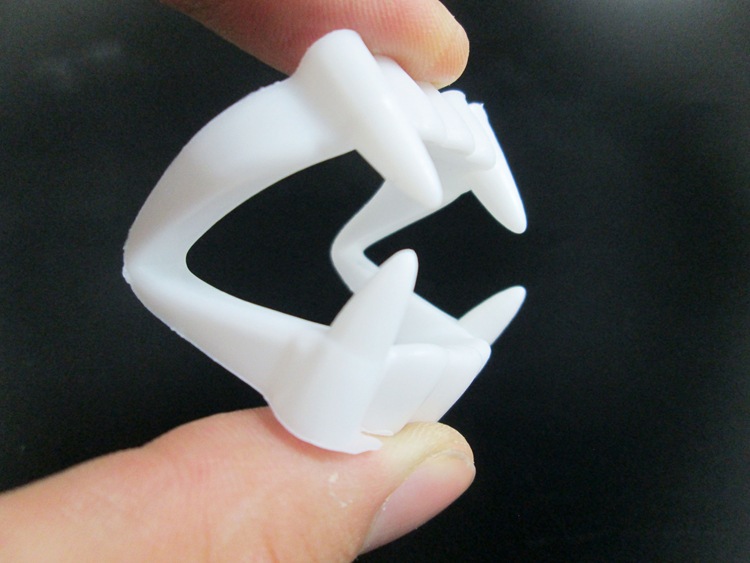 Environmentally Friendly Horror Zombie Vampire White False Teeth Halloween Props Supplies Intimidating Trick Toys