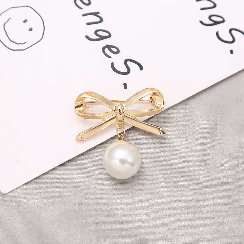 New Korean Style Metal Pearl Pendant Brooch Simple Elegant Clothes Hat Decorative Buckle Factory Wholesale