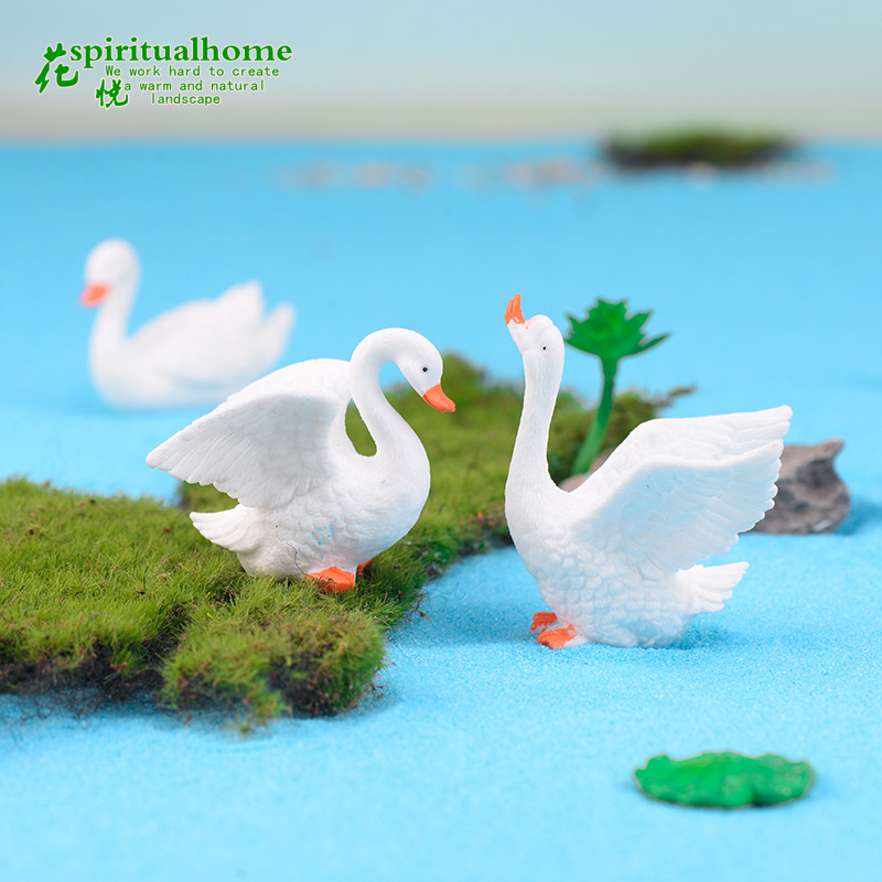 Micro Landscape Ornaments DIY Succulent Decoration Couple Swan Animal Decoration Creative Bonsai Mini Resin Ornament Gift