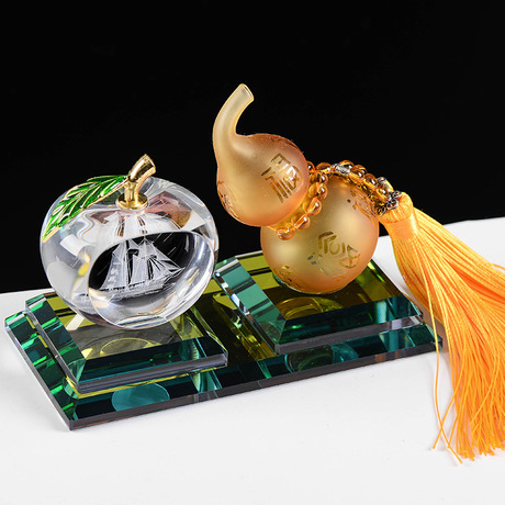 The Car perfume Car seat type perfume seat in addition to the peculiar smell of the Car with inside wishful gourd ornaments placed articles