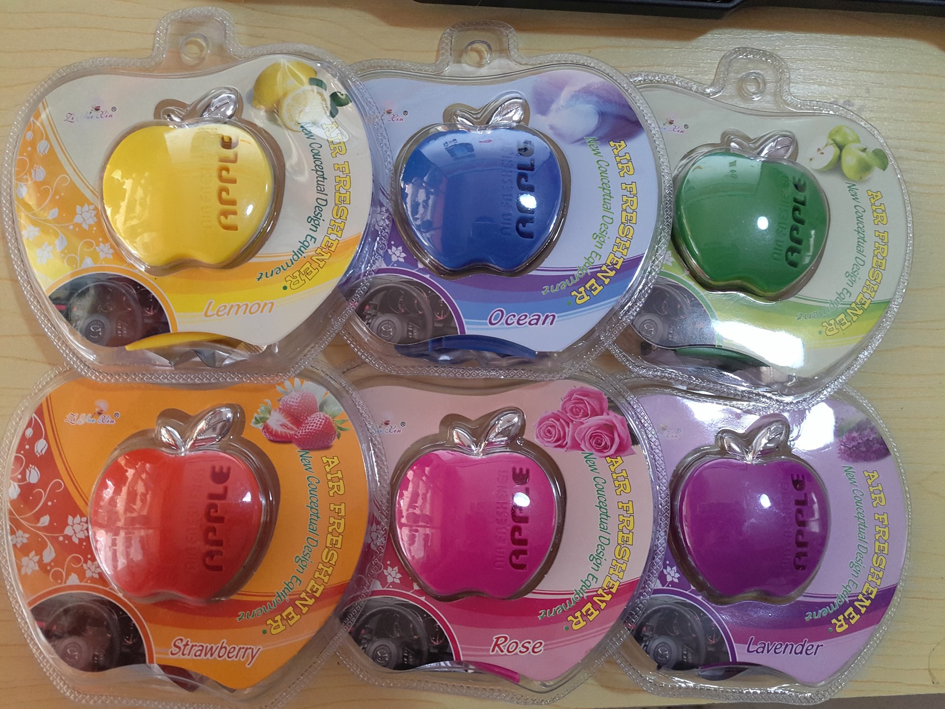 Lovely apple air outlet perfume car perfume car car fragrance fragrance car accessories new Lovely apple air outlet perfume car perfume car car fragrance fragrance car accessories new