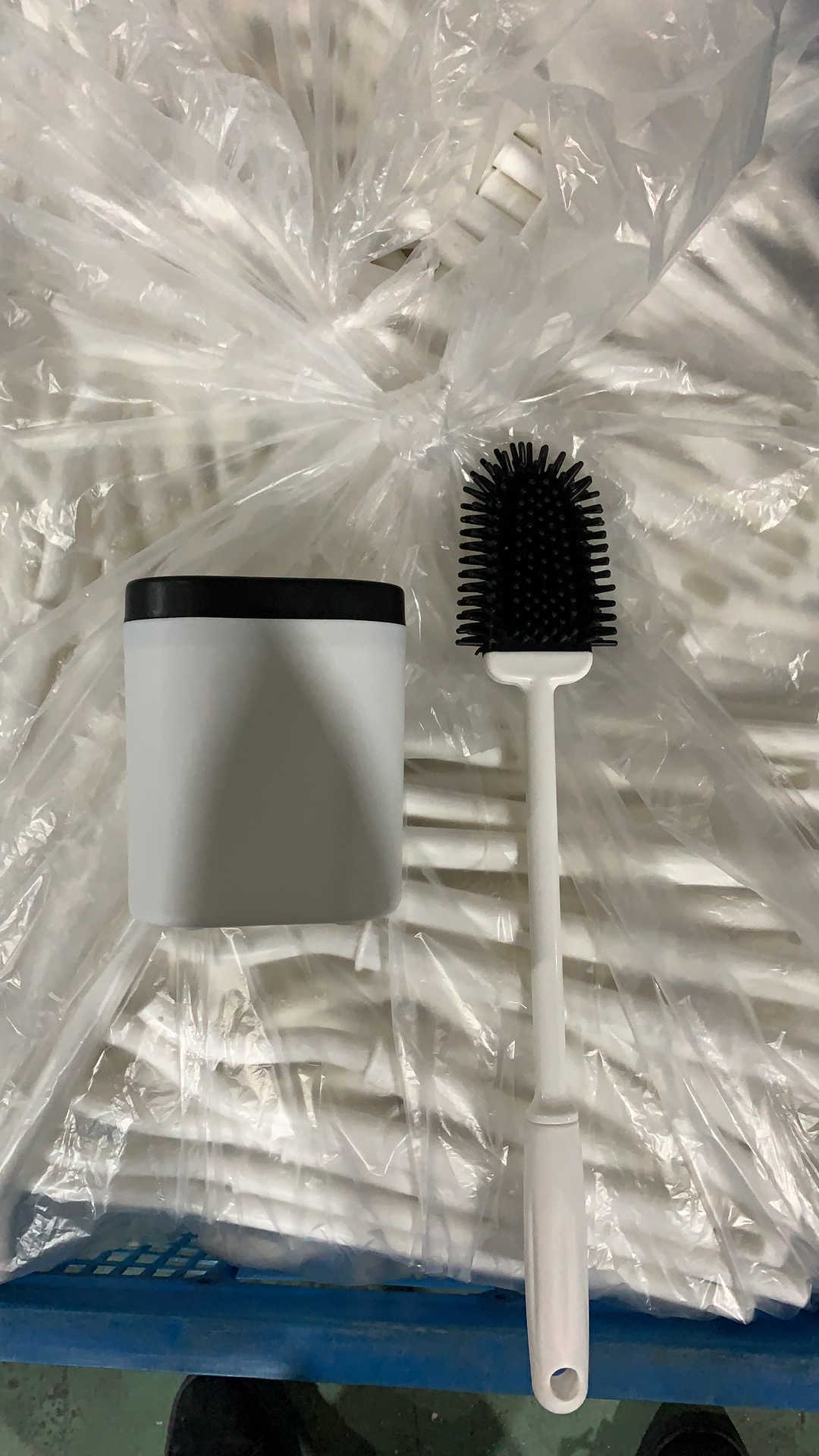 Factory in Stock Silicone Toilet Brush Non-Dead Wall-Mounted Toilet Brush New Creative Toilet Brush Factory in Stock Silicone Toilet Brush Non-Dead Wall-Mounted Toilet Brush New Creative Toilet Brush
