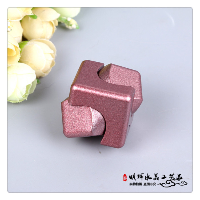 Adult decompression toy bearing rotating finger gyro classic three-leaf finger gyro Adult decompression toy bearing rotating finger gyro classic three-leaf finger gyro