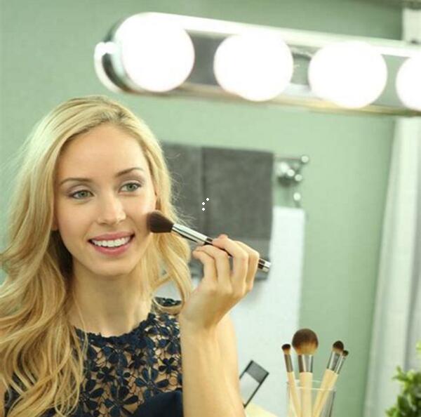 TV new STUDIO GLOW mirror headlights makeup lamps multi-functional portable lights TV new STUDIO GLOW mirror headlights makeup lamps multi-functional portable lights