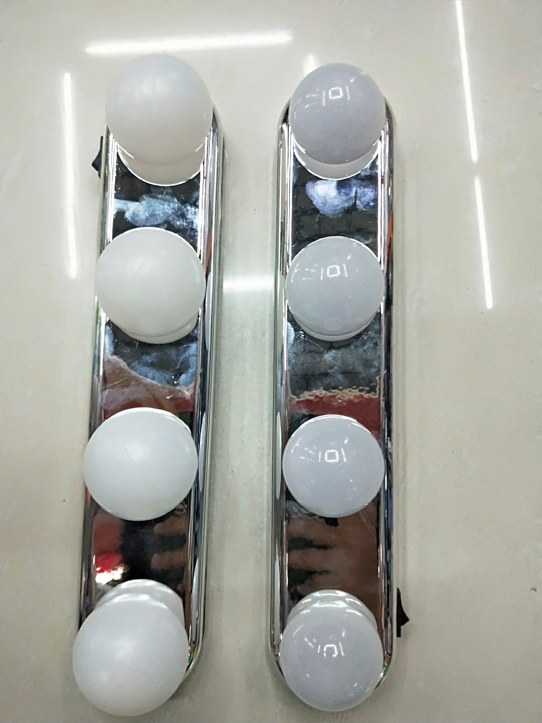 TV new STUDIO GLOW mirror headlights makeup lamps multi-functional portable lights TV new STUDIO GLOW mirror headlights makeup lamps multi-functional portable lights