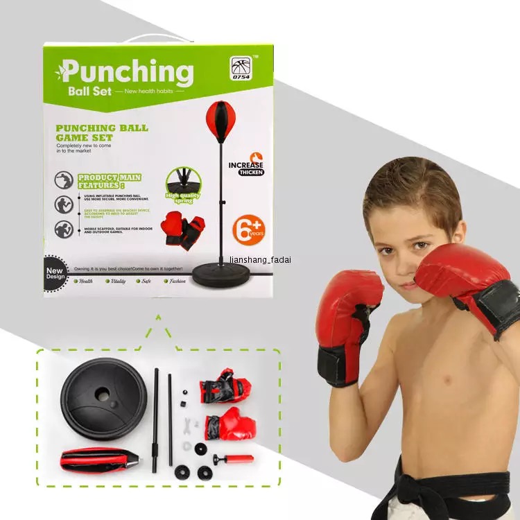 The Children&#039;s boxing gloves set the bowman sandbag indoor and outdoor sports suit