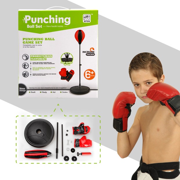 The Children's boxing gloves set the bowman sandbag indoor and outdoor sports suit The Children's boxing gloves set the bowman sandbag indoor and outdoor sports suit