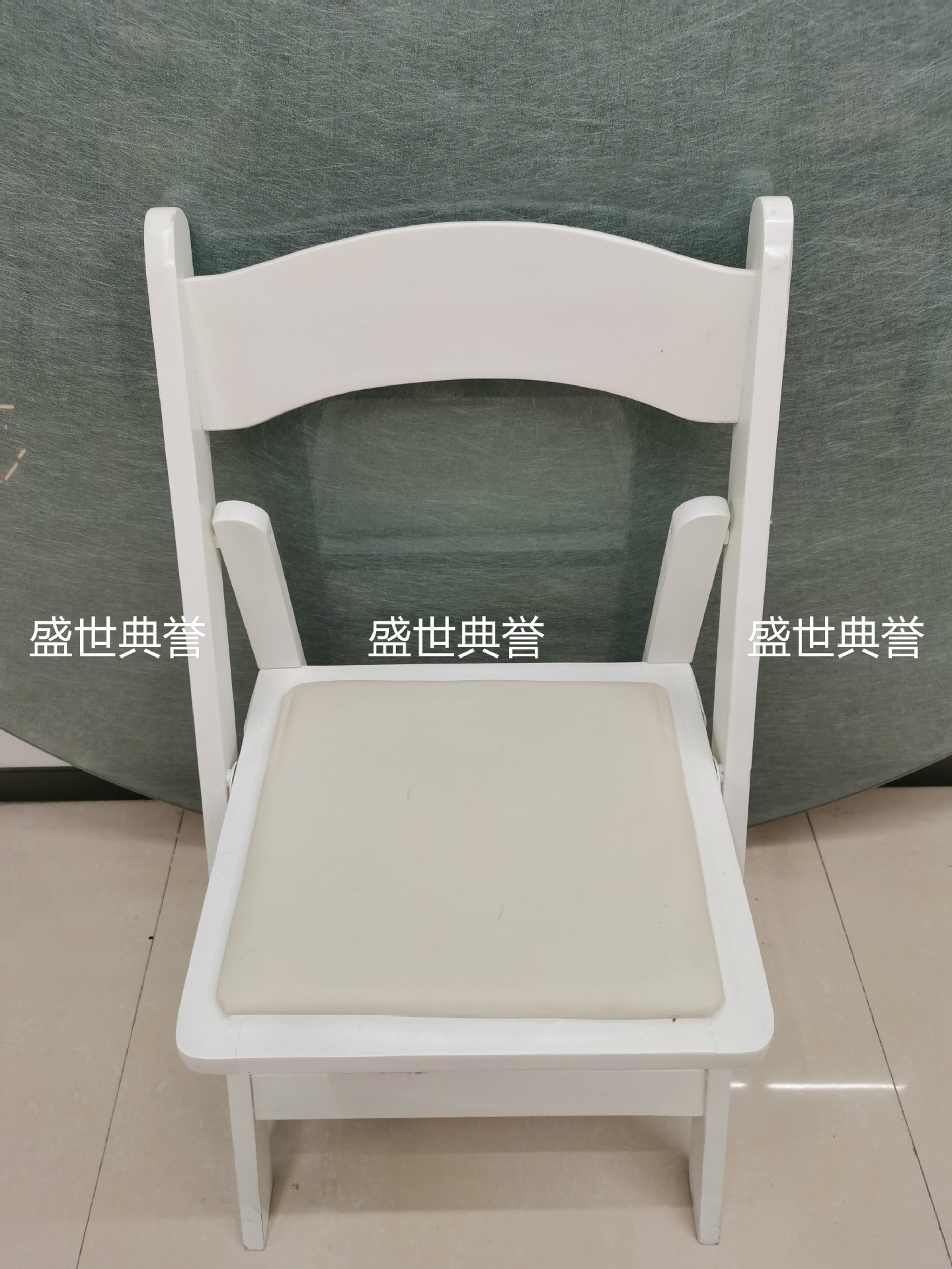 Outdoor folding chair Outdoor wedding solid wood folding chair banquet party white chair Outdoor folding chair Outdoor wedding solid wood folding chair banquet party white chair