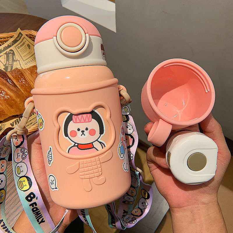 New Children&#039;s Cute Thickening Silicone Cover Vacuum Cup Logo Cartoon Sticker Portable Crossbody Hanging String Kettle