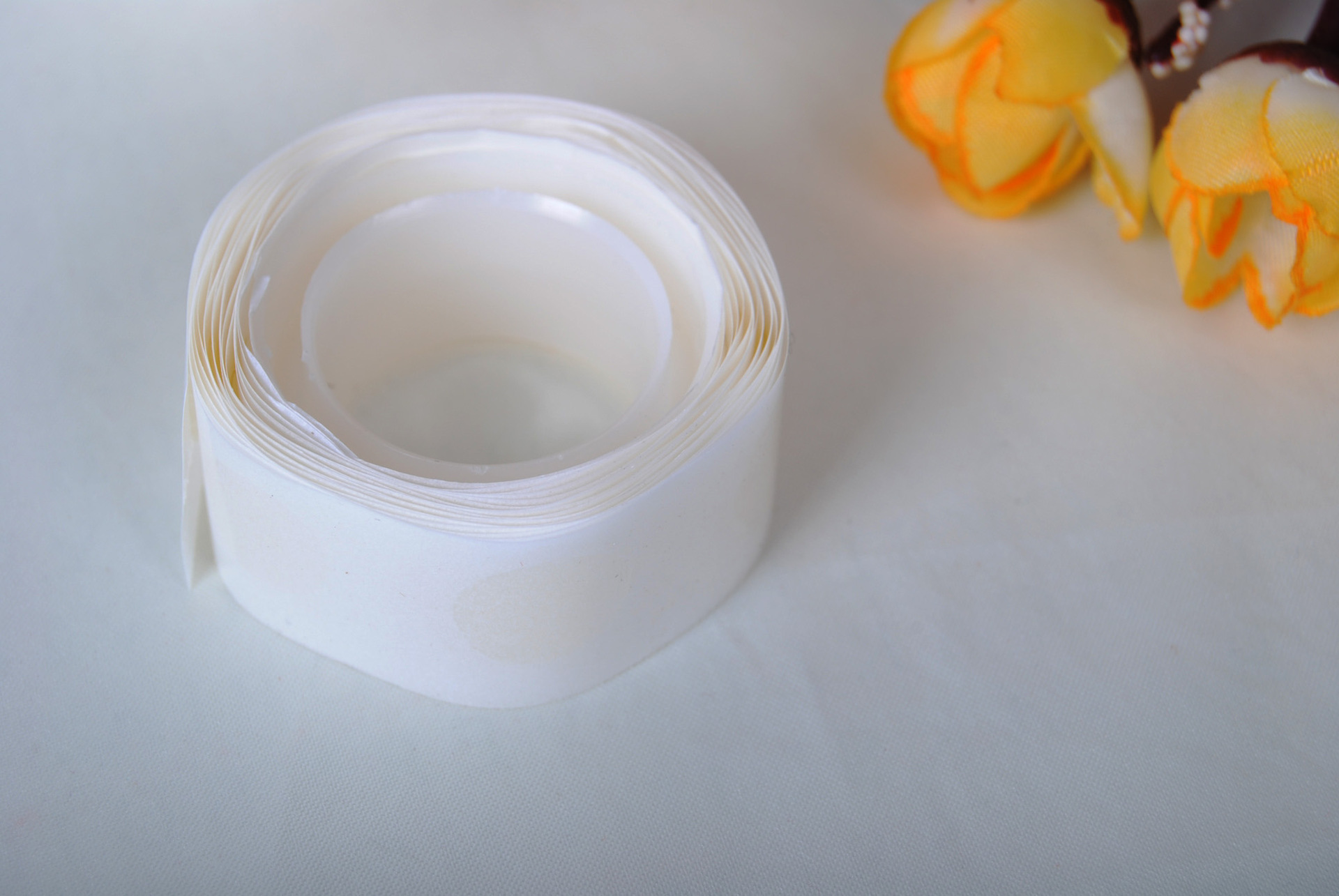 SOURCE Factory Glue Point Festival Decorations Arrangement Dots Colloidal Particle Sticky Balloon Glue Point Stickers a Roll of 100 Dots Double-Sided Adhesive Tape