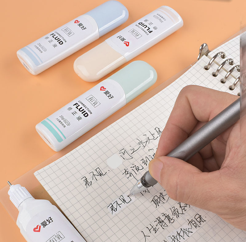 Love Correction Fluid Correction Fluid 4 Pieces Modified Words Pure White Quick-Drying Correction Fluid Students Use Modified Words Cute