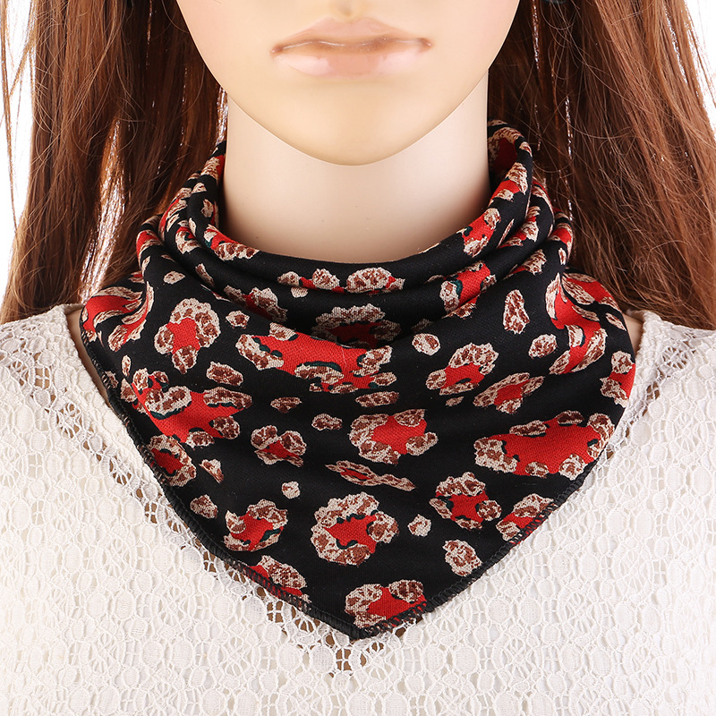 Factory Wholesale Printing Triangular Binder Korean Style Small Silk Scarf Scarf Women's Thin Fashion Scarf One Piece Dropshipping Factory Wholesale Printing Triangular Binder Korean Style Small Silk Scarf Scarf Women's Thin Fashion Scarf One Piece Dropshipping