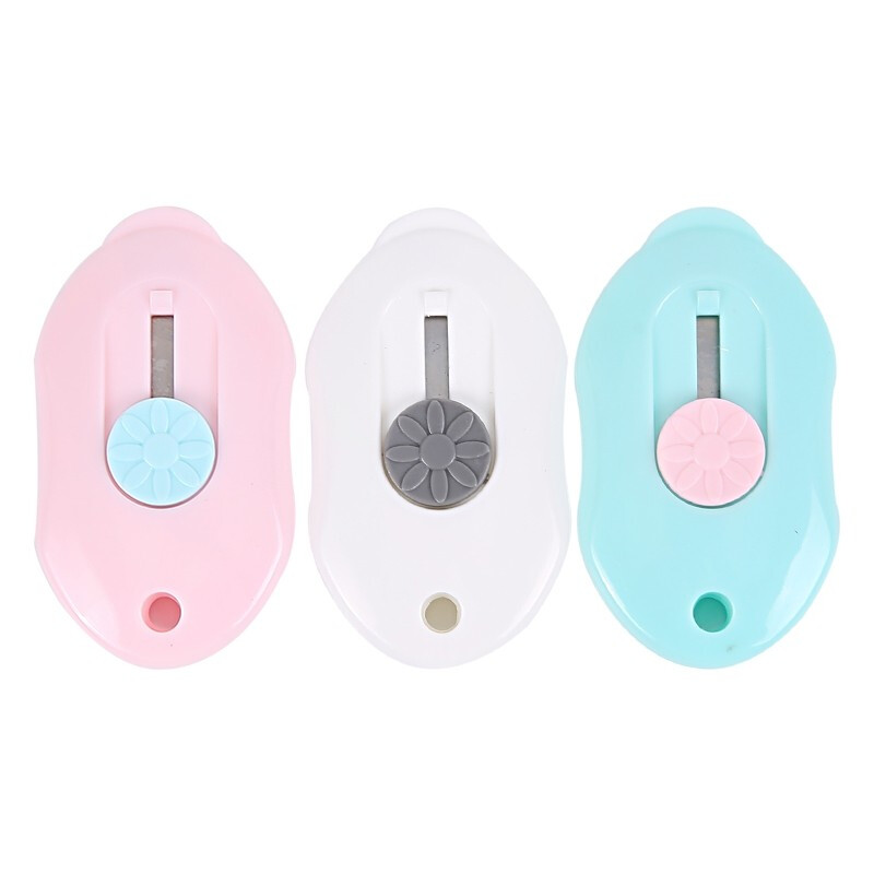 Dingli Small Size Art Knife Mini-Portable Paper Cutter Box Opener Student Paper Cutting Blade (Random Color)