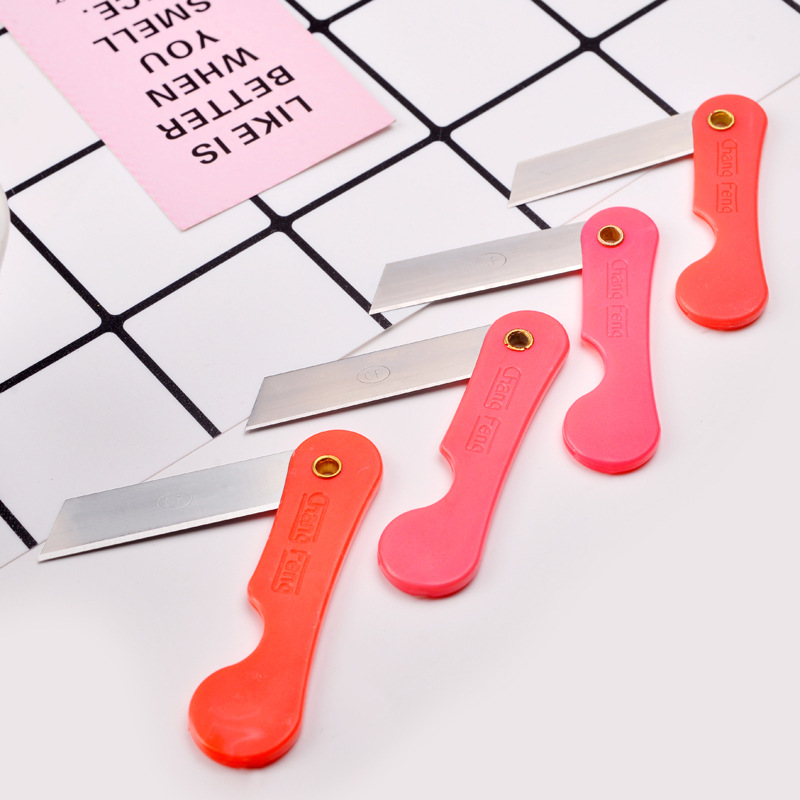 Colored Plastic Student Sharpen Your Pencil Knife Art Knife Handmade Paper Cutter Film Knife Wallpaper Knife Unpacking Knife Colored Plastic Student Sharpen Your Pencil Knife Art Knife Handmade Paper Cutter Film Knife Wallpaper Knife Unpacking Knife