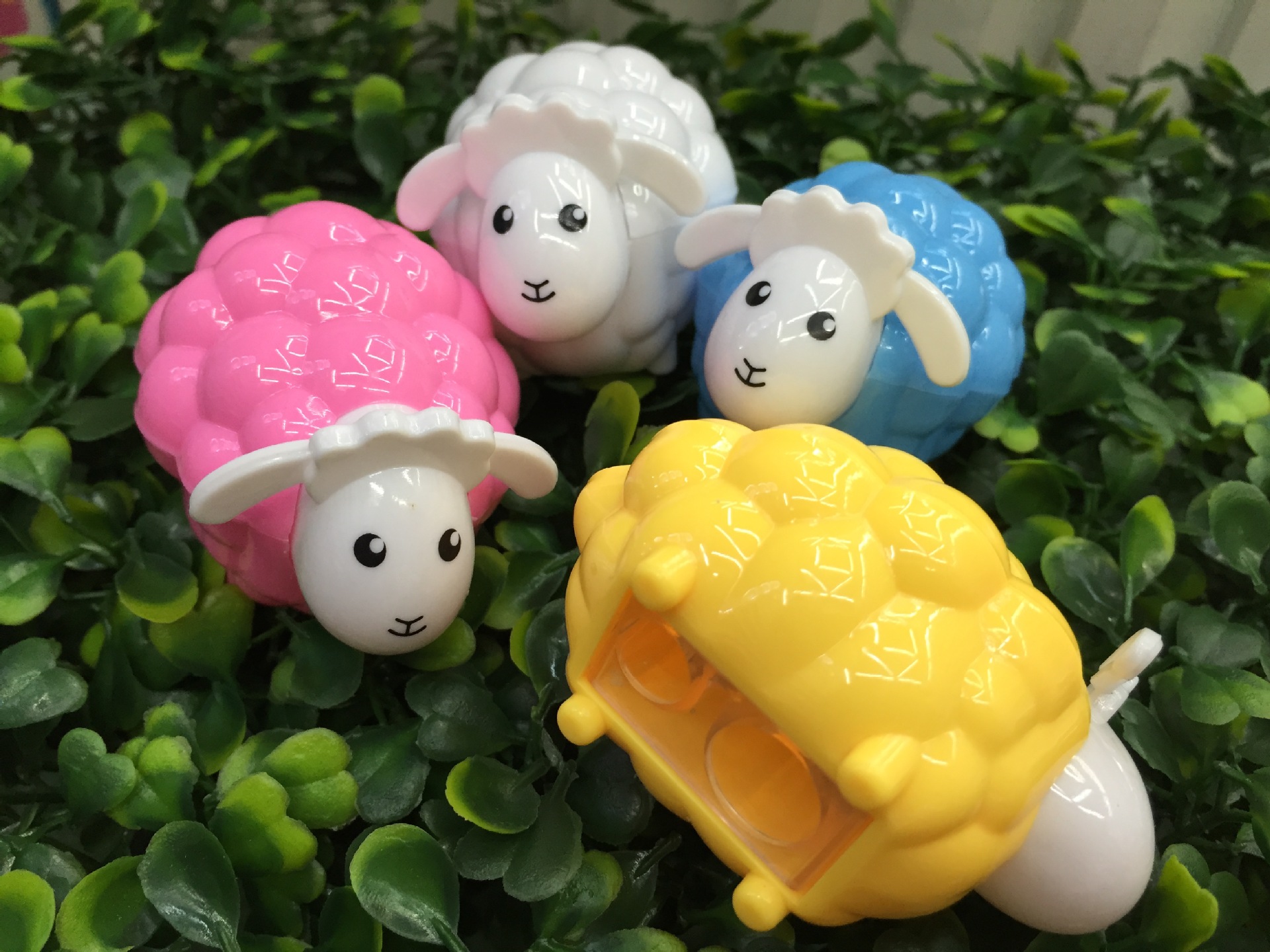 Fashionable sheep size double hole pencil sharpener manufacturer wholesale