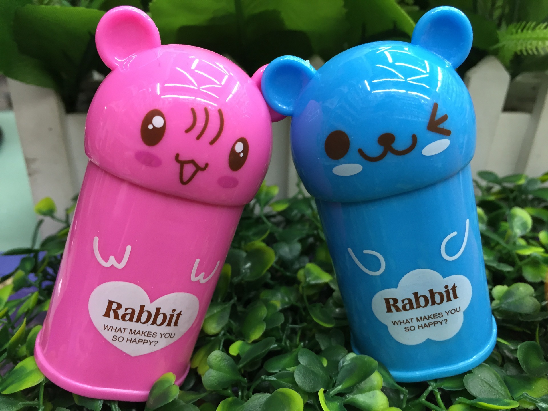 Cute bear pencil sharpener elementary school student manual double hole pencil sharpener