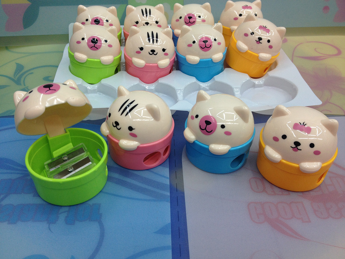Cute student prize cartoon cat pencil sharpener bear pencil sharpener cute pencil grater Cute student prize cartoon cat pencil sharpener bear pencil sharpener cute pencil grater