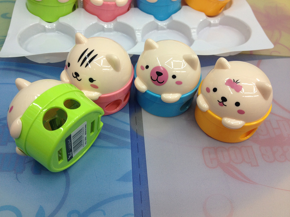 Cute student prize cartoon cat pencil sharpener bear pencil sharpener cute pencil grater Cute student prize cartoon cat pencil sharpener bear pencil sharpener cute pencil grater