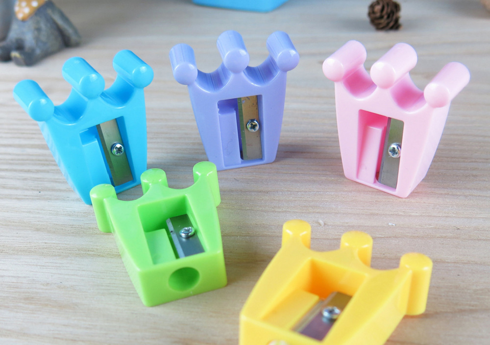 Crown stylized pencil sharpener with manual single hole pencil sharpener Crown stylized pencil sharpener with manual single hole pencil sharpener