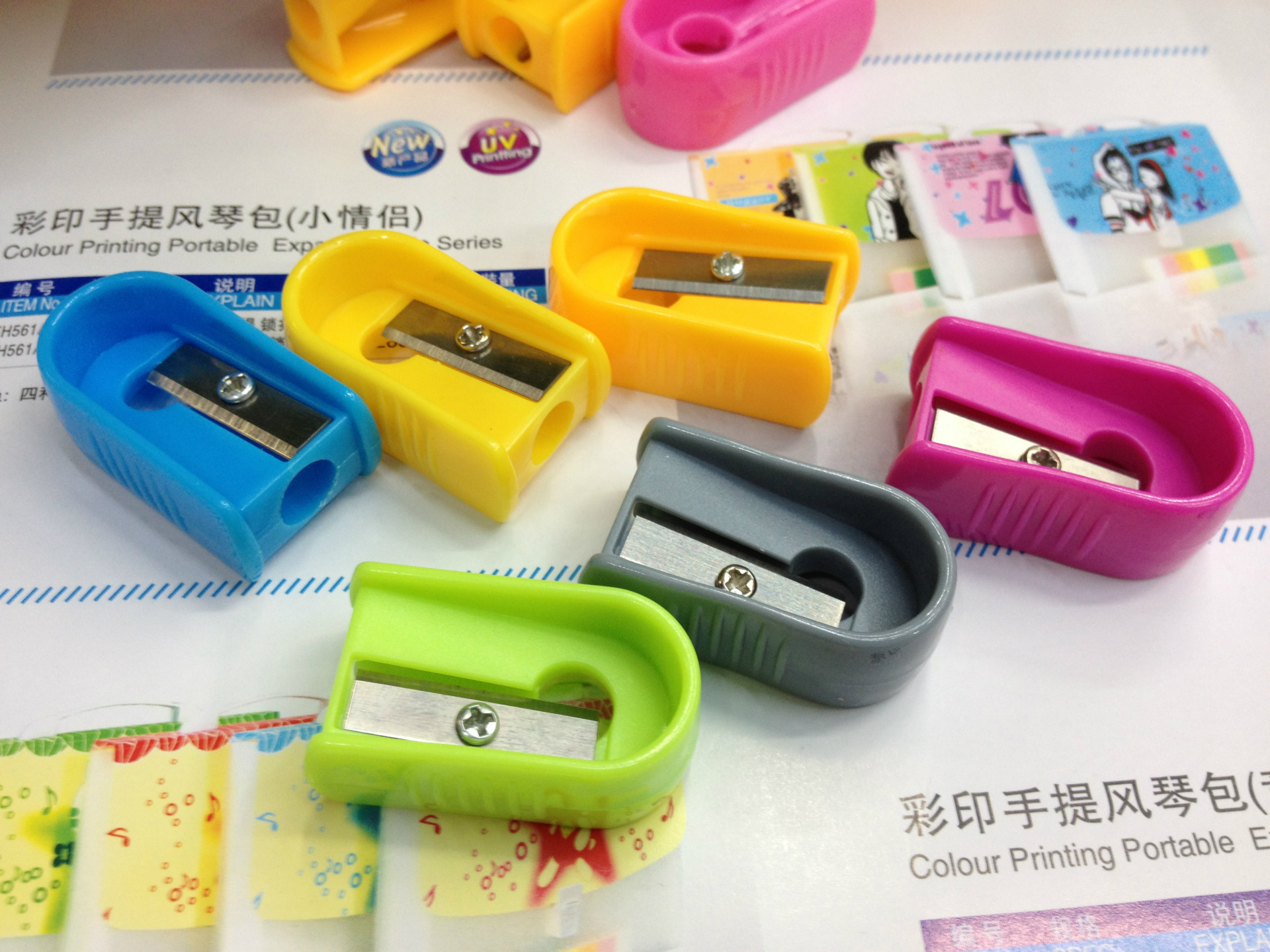 Geometric simple pencil sharpener plastic safety sharpener pencil sharpener manufacturers direct marketing Geometric simple pencil sharpener plastic safety sharpener pencil sharpener manufacturers direct marketing
