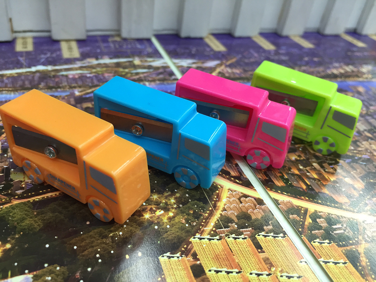 Creative car pencil sharpener quality learning tool manual sharpener wholesale Creative car pencil sharpener quality learning tool manual sharpener wholesale