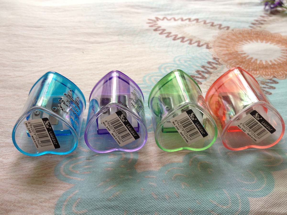 Plastic pencil sharpener hearts big hole pencil sharpener love pencil sharpener wholesale Plastic pencil sharpener hearts big hole pencil sharpener love pencil sharpener wholesale