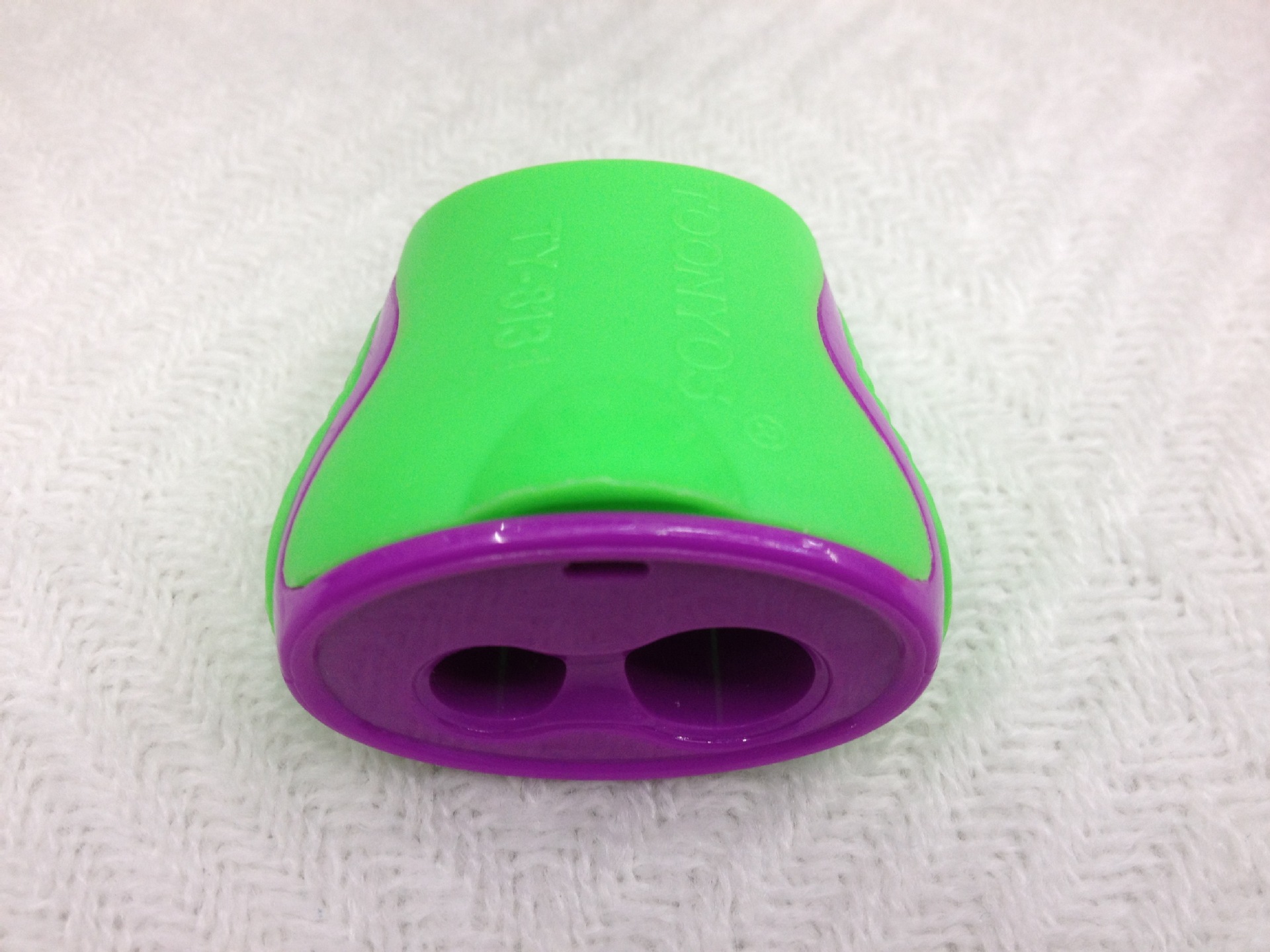 Geometric modelling double - hole pencil sharpener plastic big hole gouging wholesale Geometric modelling double - hole pencil sharpener plastic big hole gouging wholesale