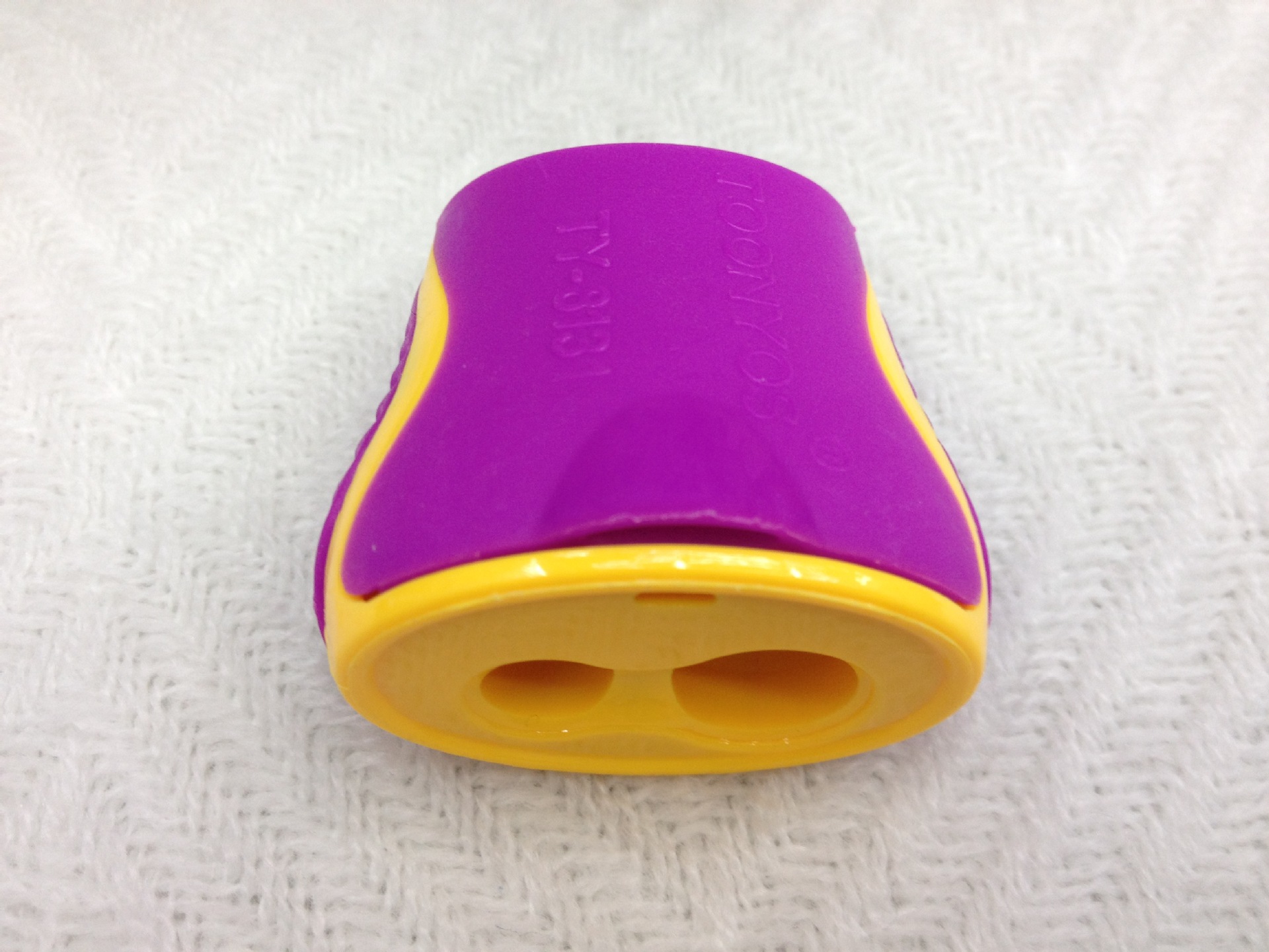 Geometric modelling double - hole pencil sharpener plastic big hole gouging wholesale Geometric modelling double - hole pencil sharpener plastic big hole gouging wholesale